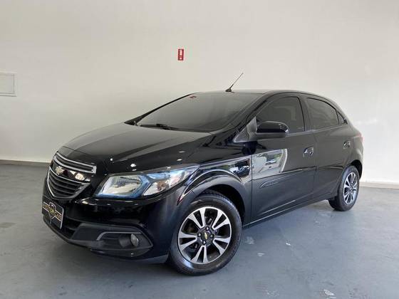 CHEVROLET ONIX 1.4 MPFI LTZ 8V FLEX 4P AUTOMÁTICO CHEVROLET ONIX 1.4 MPFI LTZ 8V FLEX 4P AUTOMÁTICO
